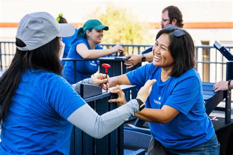 apple charity programs.